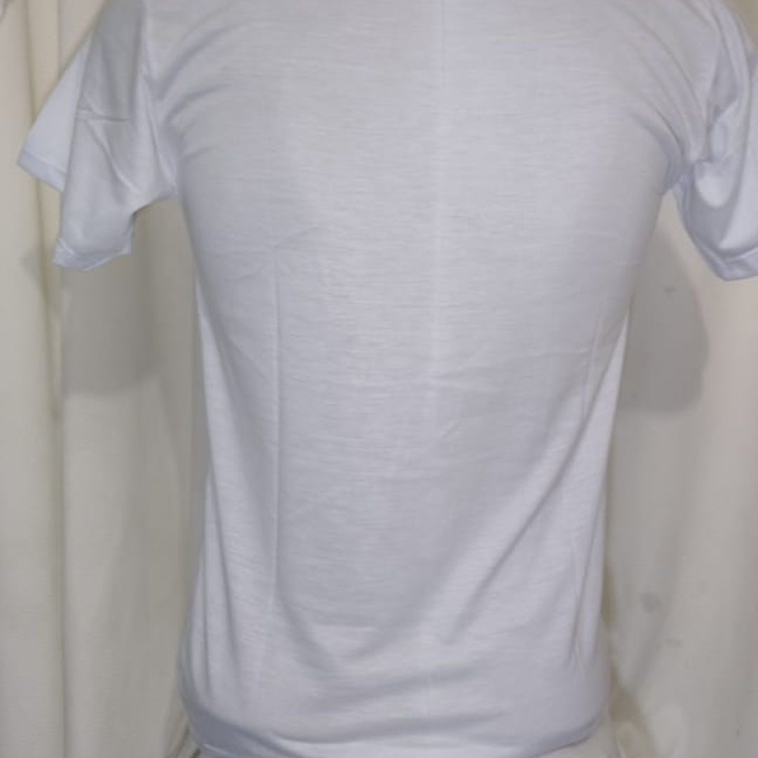 Camiseta Branca Gola Redonda | Estampa “Coruja Preta e Branca” | Tam. P